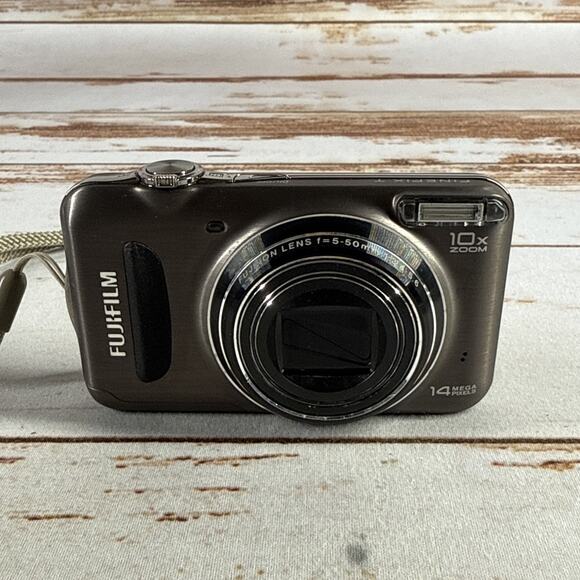 Fujifilm Finepix T T200 Camera PARTS/REPAIR Wont Power On - Picture 1 of 6